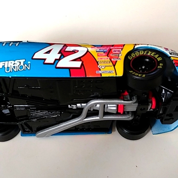 Action Racing Platinum Series 1997 1:24  Joe Nemechek #42 - Picture 7 of 11
